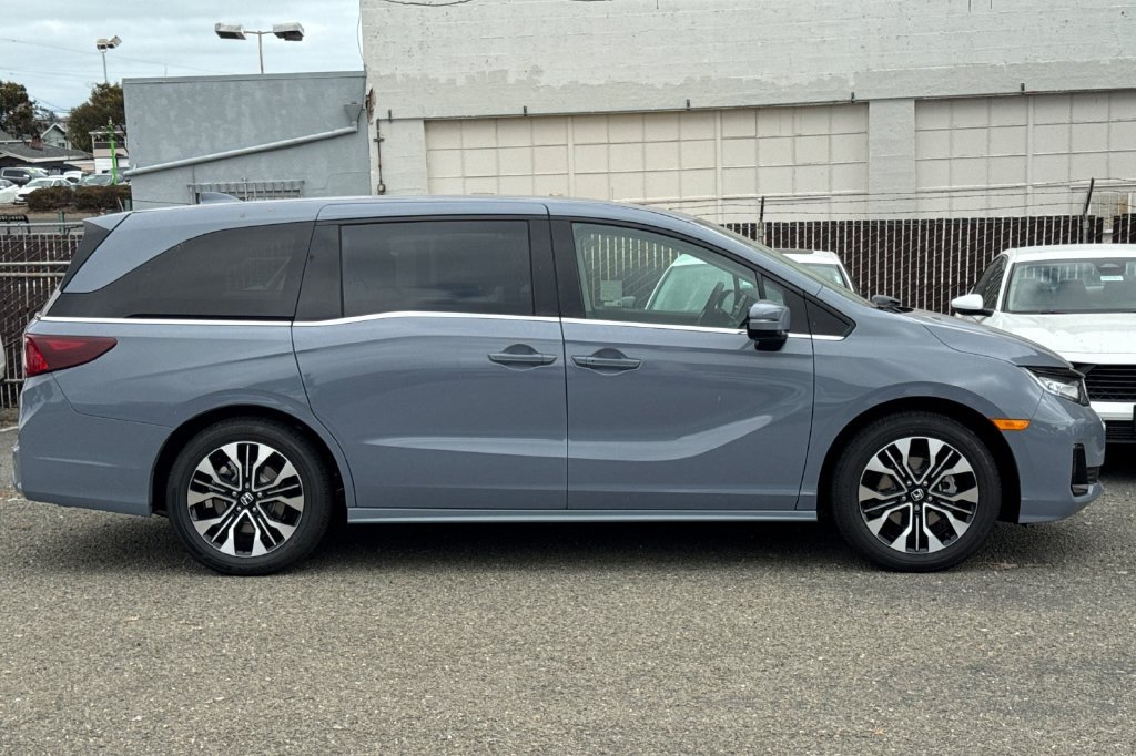 New 2027 Honda Odyssey Elite image 3