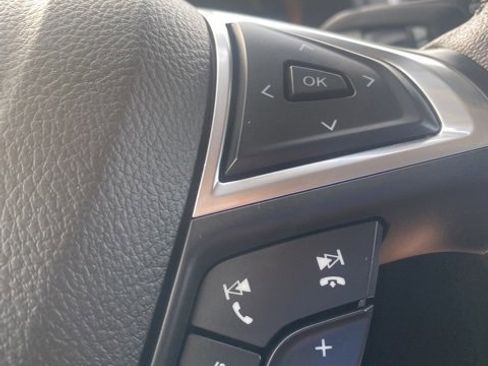 Used 2022 Ford Edge SEL w/ Convenience Package image 24