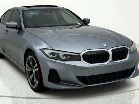 Used 2023 BMW 330i Sedan w/ Driving Assistance Package RWD image 3