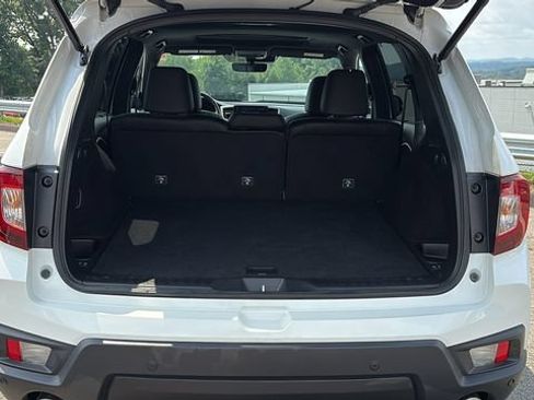 Used 2025 Honda Passport Black Edition image 28