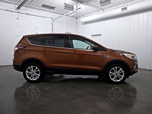 Used 2017 Ford Escape SE w/ SE Cold Weather Package image 29