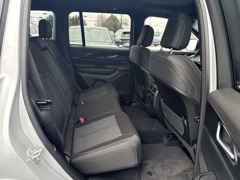 New 2025 Jeep Grand Cherokee Laredo X w/ Luxury Tech Group I image 10