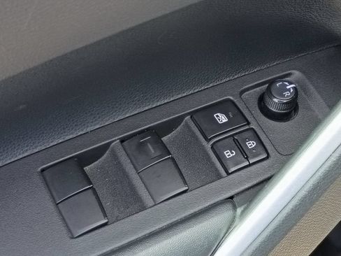 Used 2024 Toyota Corolla Cross AWD Hybrid image 20