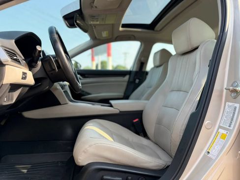 Used 2018 Honda Accord EX-L image 10