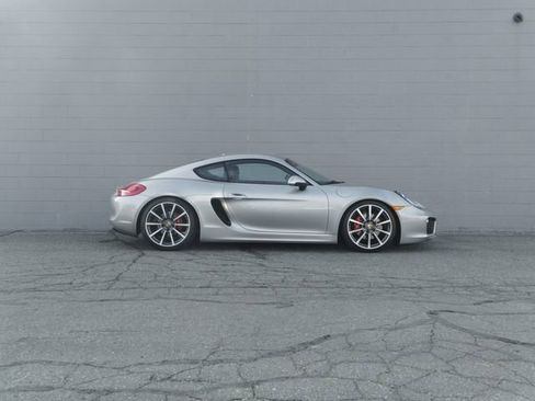 Used 2016 Porsche Cayman S image 7