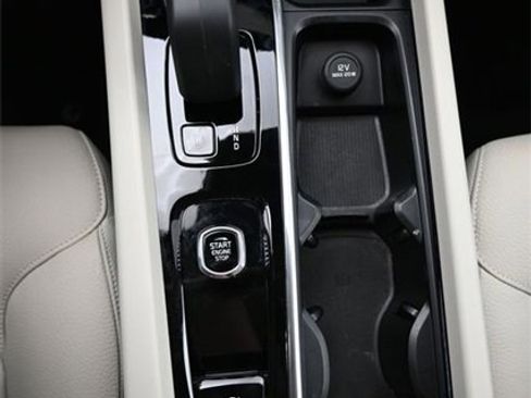 Used 2024 Volvo XC60 T8 Plus w/ Protection Package Premier image 10