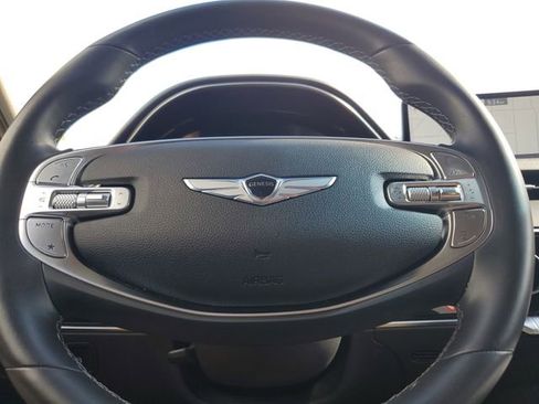 Used 2025 Genesis GV70 2.5T AWD/4WD image 15