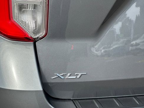Certified 2023 Ford Explorer XLT image 31