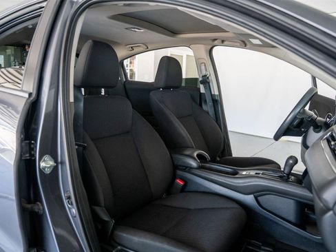 Used 2018 Honda HR-V EX image 10