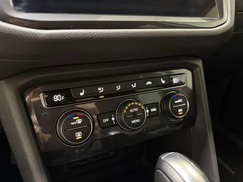 Used 2020 Volkswagen Tiguan S image 24