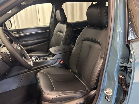New 2026 Jeep Grand Cherokee L Limited AWD/4WD image 8