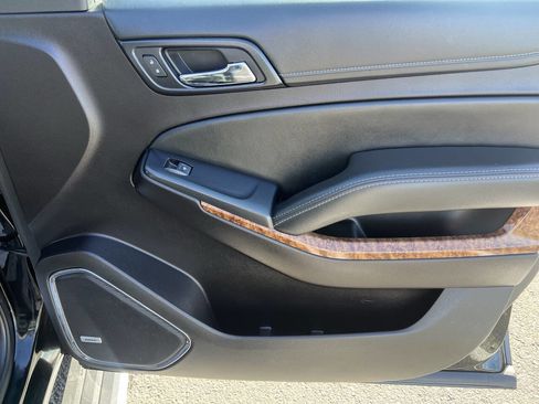 Used 2016 Chevrolet Suburban LTZ image 16