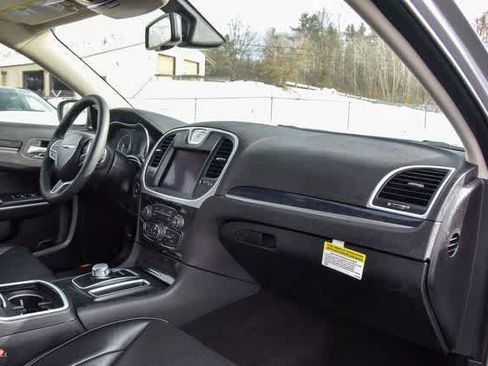 Certified 2023 Chrysler 300 Touring L w/ Comfort Group image 10