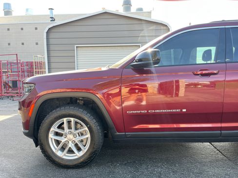 Used 2023 Jeep Grand Cherokee L Laredo AWD/4WD image 9