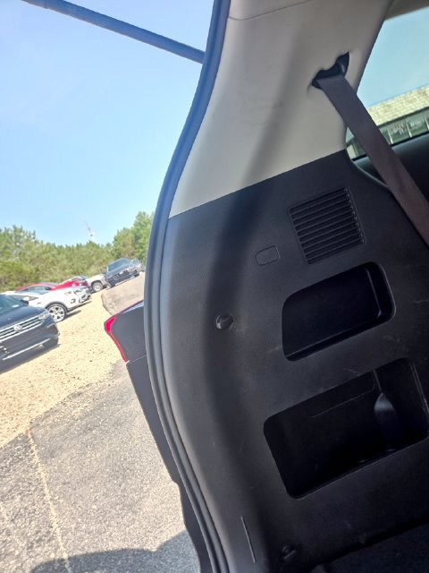 Used 2022 Kia Carnival LX FWD image 35