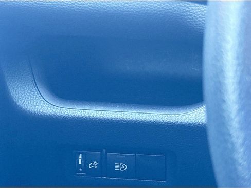 Used 2022 Toyota RAV4 XLE image 38