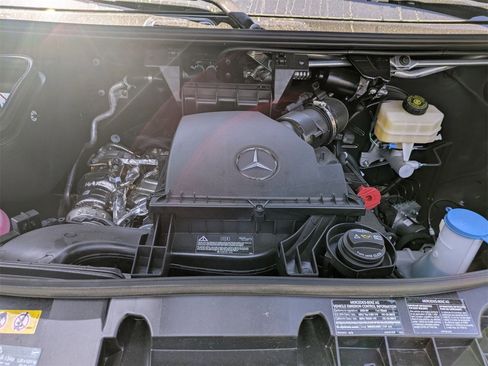 New 2025 Mercedes-Benz Sprinter 2500 image 11