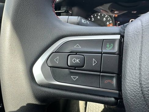 Used 2025 Jeep Compass Trailhawk AWD/4WD image 30