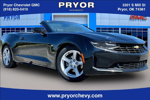 Used 2022 Chevrolet Camaro LT RWD image 1