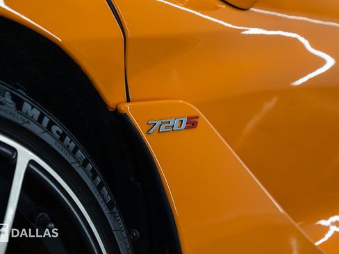 Used 2019 McLaren 720S Performance RWD image 20