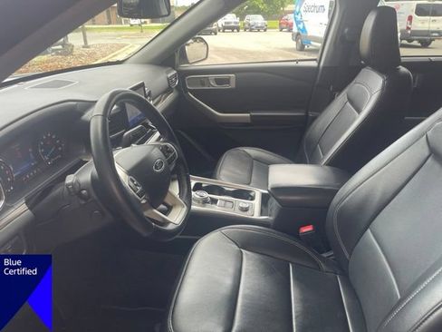 Used 2022 Ford Explorer Limited w/ Equipment Group 301A AWD/4WD image 10