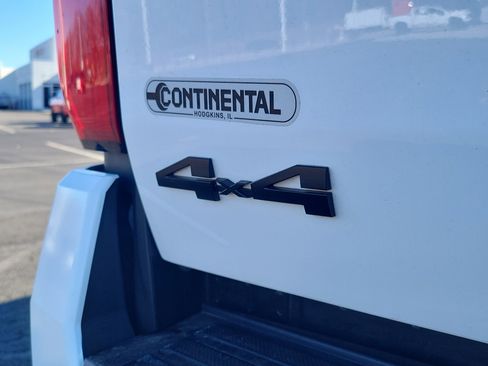 Certified 2025 Toyota Tacoma TRD Off-Road image 9