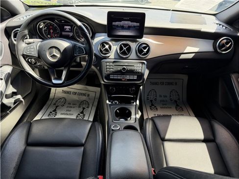 Used 2018 Mercedes-Benz CLA 250 image 27