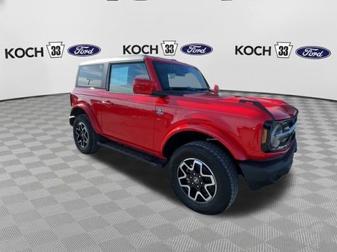 Used 2023 Ford Bronco Outer Banks image 2