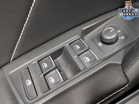 Used 2022 Volkswagen Tiguan SE w/ Panoramic Sunroof Package image 10