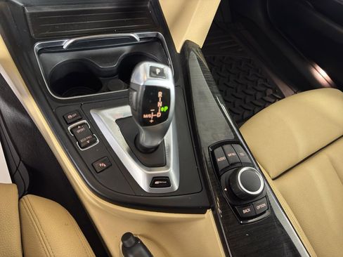 Used 2017 BMW 330e image 25