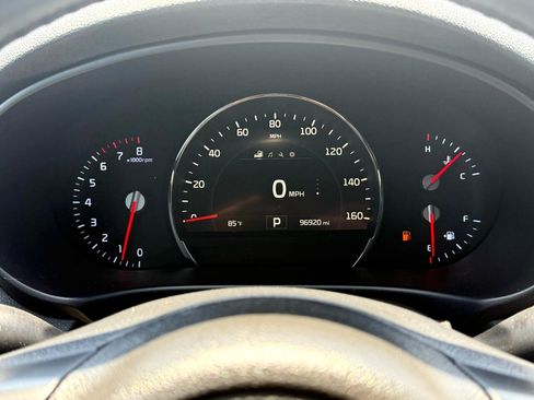 Used 2017 Kia Sorento EX image 11