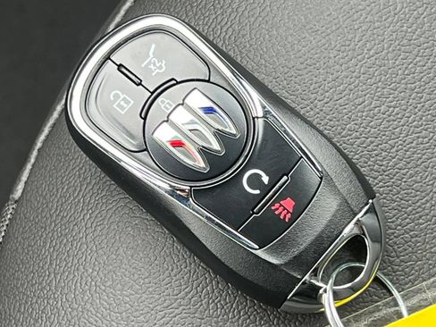 New 2026 Buick Envista Sport Touring w/ Convenience I Package FWD image 28