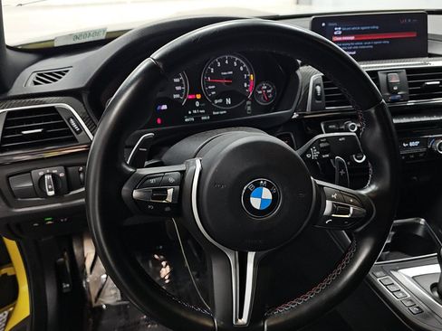 Used 2019 BMW M4 Coupe w/ Executive Package RWD image 3