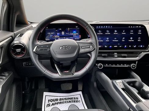 Certified 2024 Chevrolet Equinox EV RS FWD image 5