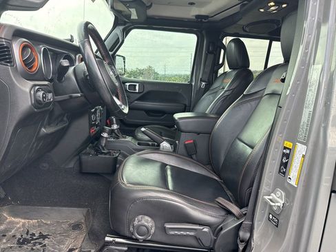 Used 2021 Jeep Gladiator Mojave AWD/4WD image 6