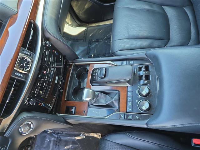 Used 2017 Lexus LX 570 4WD w/ Luxury Package image 24