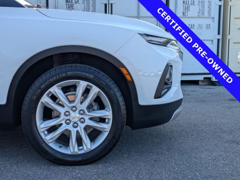 Used 2022 Chevrolet Blazer LT w/ Sound & Technology Package FWD image 11