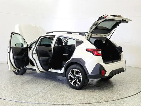 Used 2025 Subaru Crosstrek 2.0i Premium AWD/4WD image 11