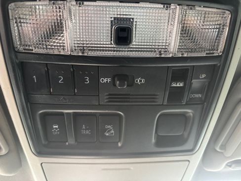 Used 2019 Toyota 4Runner SR5 Premium AWD/4WD image 16