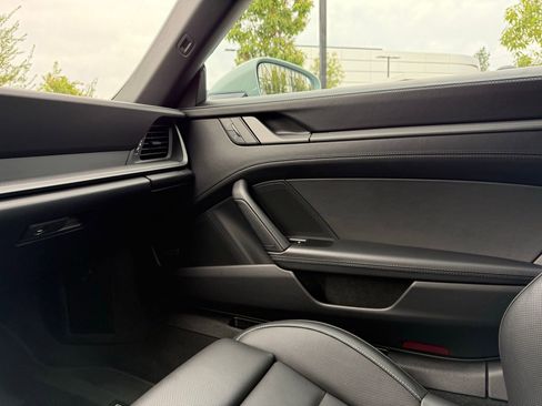 Used 2025 Porsche 911 Carrera image 25