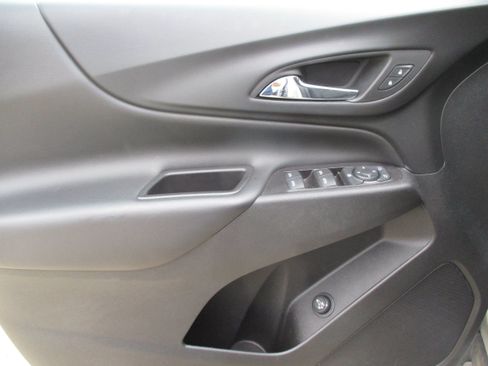 Used 2019 Chevrolet Equinox LT FWD image 13