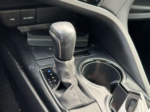 Used 2020 Toyota Camry SE image 11