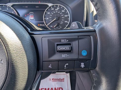 Used 2023 Nissan Rogue SL AWD/4WD image 17