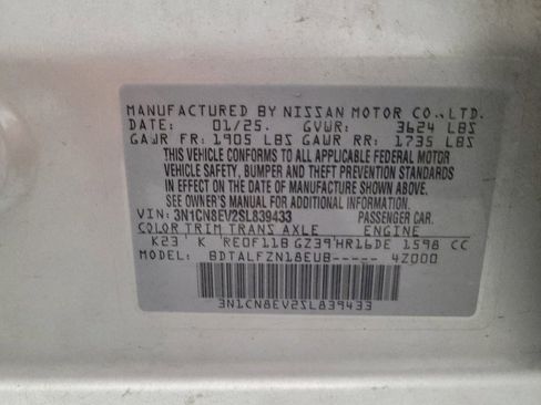 Used 2025 Nissan Versa SV FWD image 33