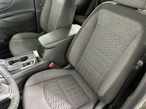 Used 2023 Chevrolet Equinox LT FWD image 22