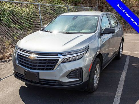 Used 2023 Chevrolet Equinox LS image 1