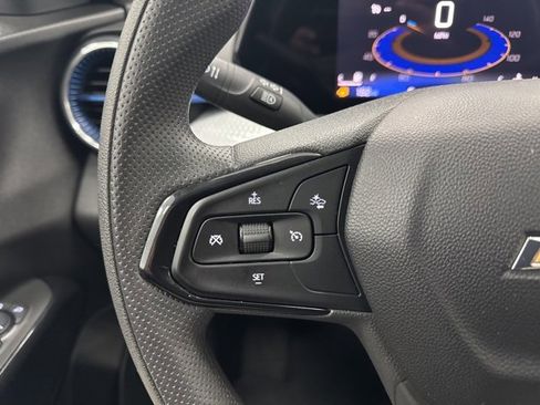 Used 2024 Chevrolet Trax LT image 11