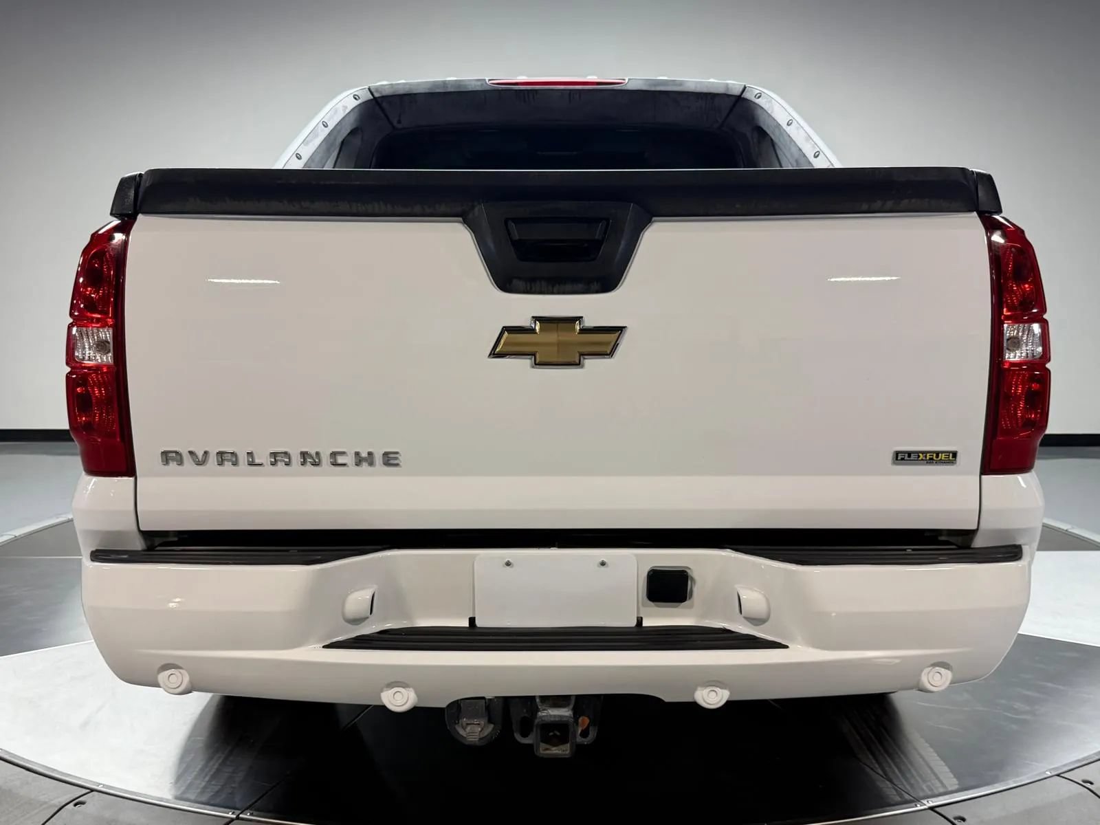 Used 2007 Chevrolet Avalanche LTZ w/ LTZ Preferred Equipment Group RWD image 5