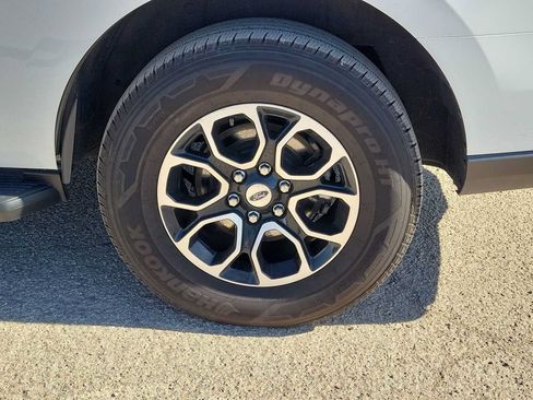 Used 2024 Ford Expedition XLT RWD image 12