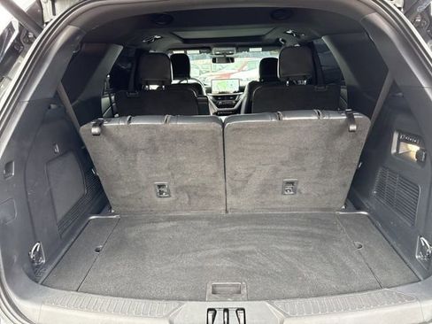 Used 2025 Ford Explorer ST image 19